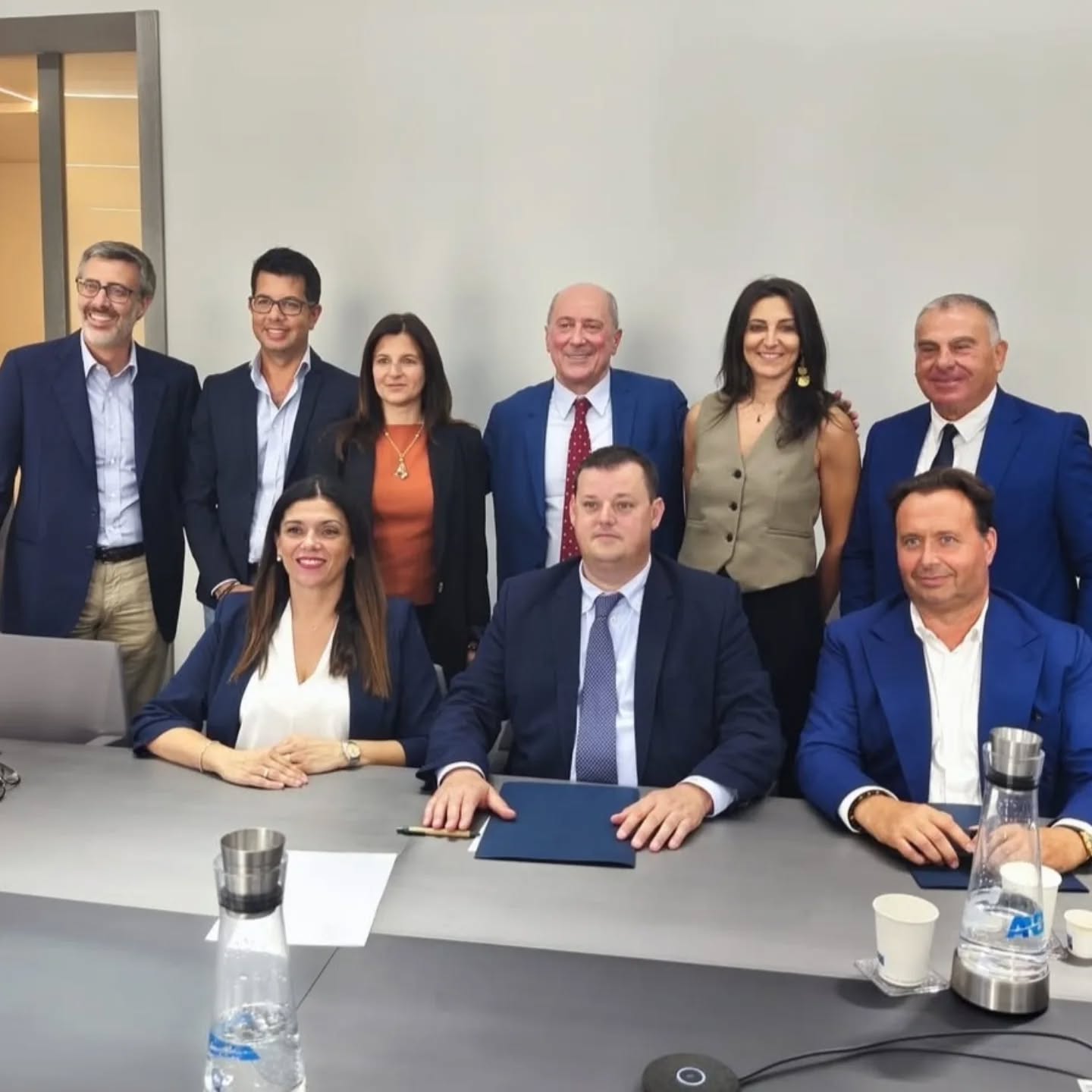 💦 Francesco Vincenzi confermato Presidente ANBI nazionale!
Come ANBI Emilia-Romagna esprimiamo orgoglio e soddisfazione per la riconferma, per acclamazione, del nostro Presidente regionale alla guida nazionale dell’Associazione.
Un riconoscimento meritato per una figura di grande visione, che porterà avanti con determinazione innovazione, sostenibilità e tutela del territorio.
Complimenti Presidente! 👏👏👏
#ANBI #Bonifica #AcquaETerritorio #FrancescoVincenzi #ANBIEmiliaRomagna #Sostenibilità #Irrigazione